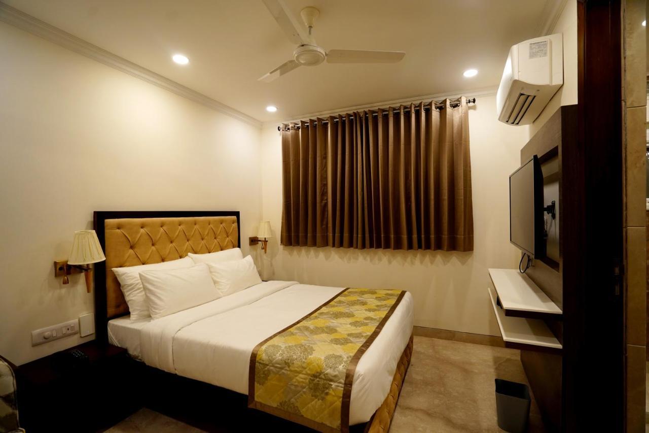 Wongdhen House Hotel New Delhi Bagian luar foto