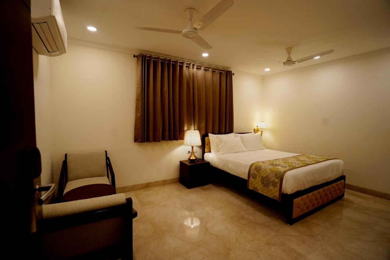 Wongdhen House Hotel New Delhi Bagian luar foto